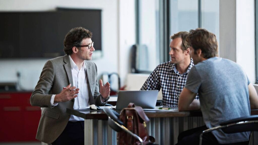 Un professionnel qui conseille