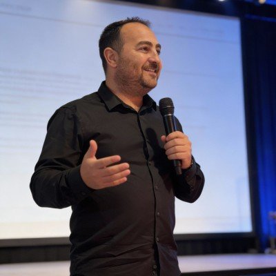 Yoni Zouaghi